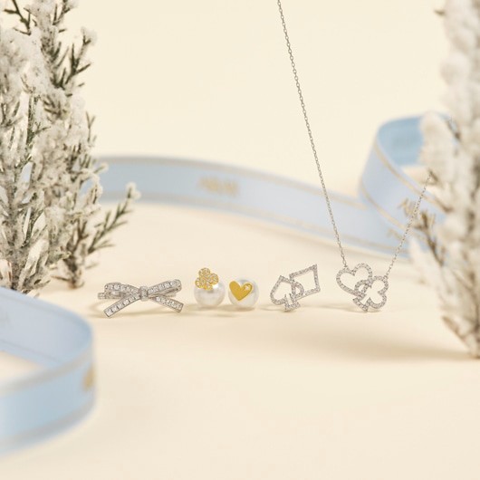 march (heart) 耳环