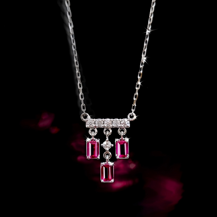 流光漾影 映耀佳期<br>AHKAH 推出chandelier sway petit中国七夕红宝石特别款项链